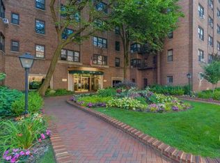 69-10 Yellowstone Blvd APT 220, Queens, NY 11375