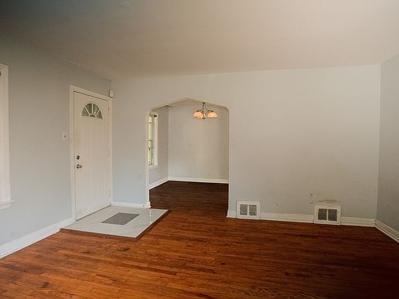 5th image of 250 E 143rd St