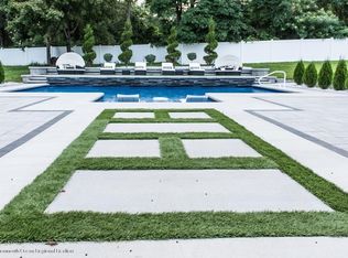 4 Monterey Ct, Jackson, NJ 08527