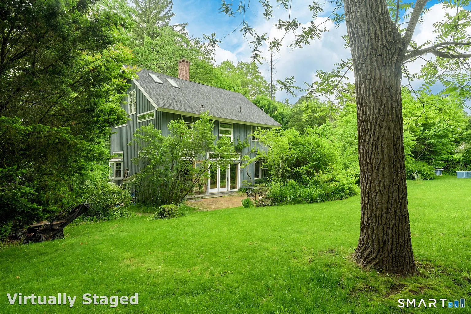 3 bed, 2.0 bath, 2176 sqft, $3,900 — Photo 1