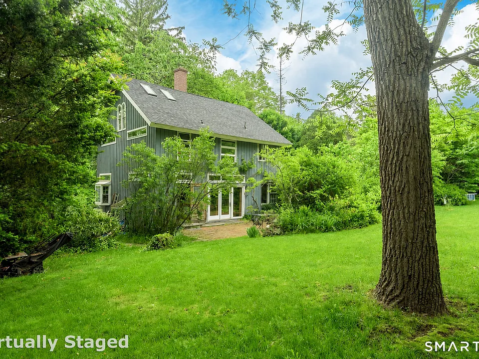 32 West Ave