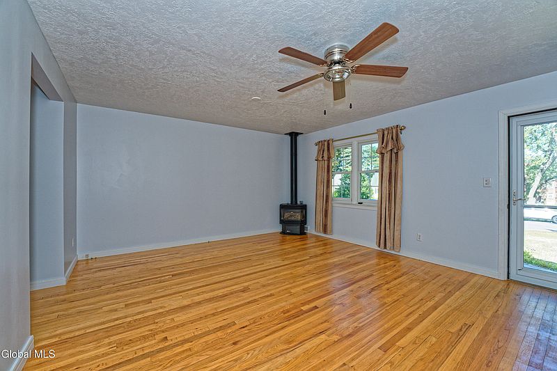 5th image of 2332 Niskayuna Drive