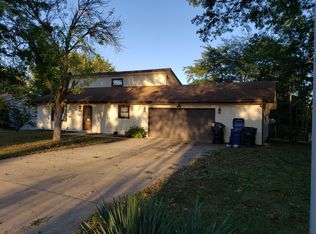 208 Saint Charles St, Wentzville, MO 63385