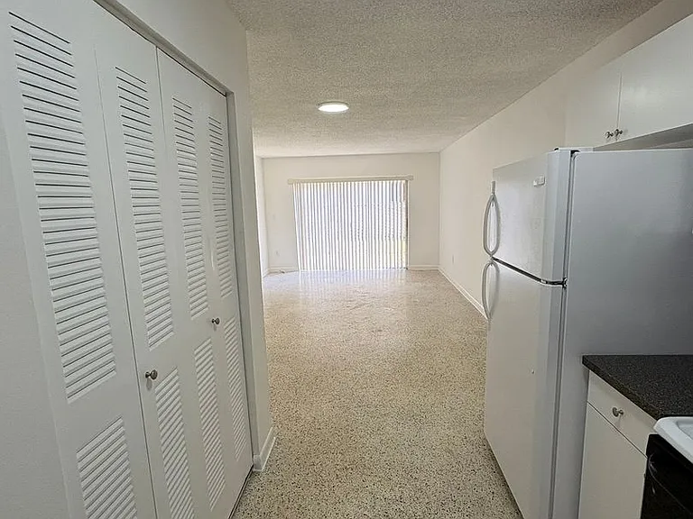 Gabriella Apartments — Photo 19