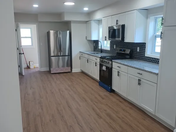 3959 Delaware St, Gary, IN 46409