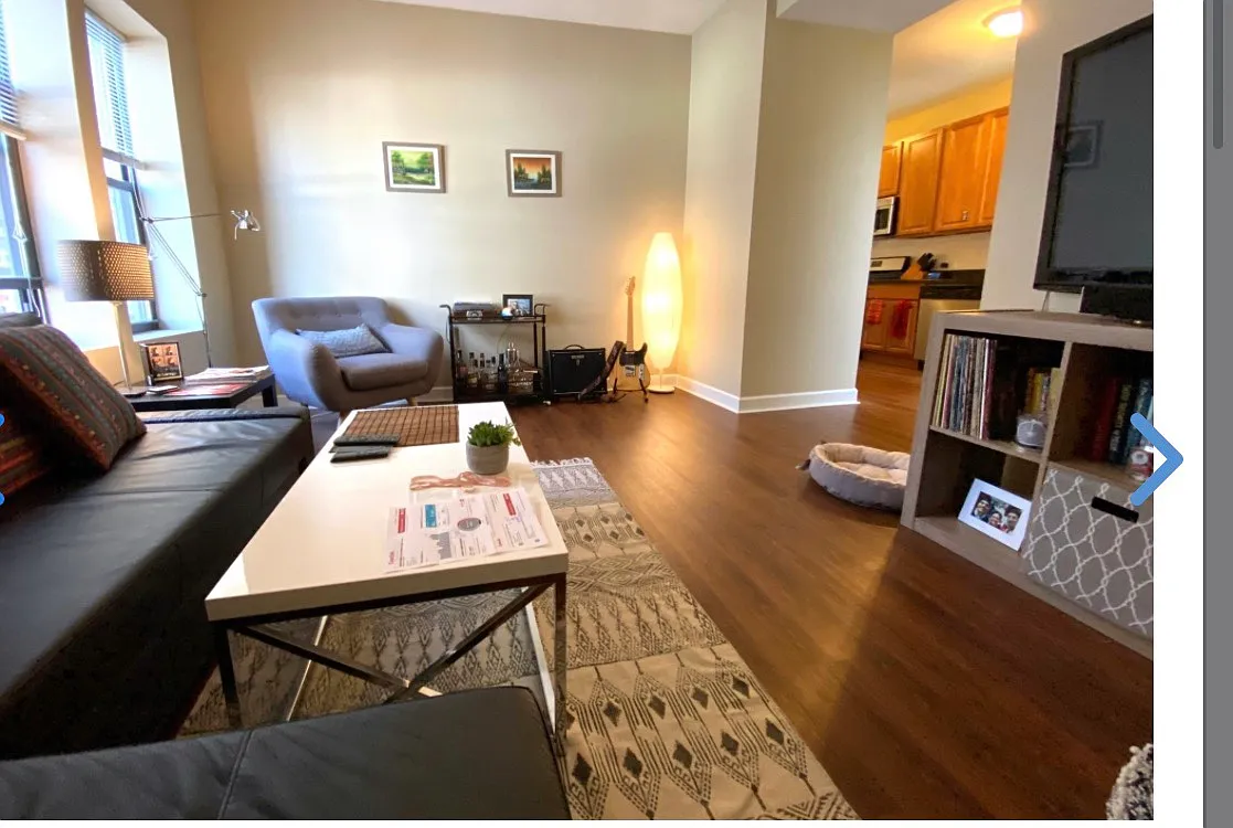 2 bed, 890 sqft, $2,435 — Photo 1