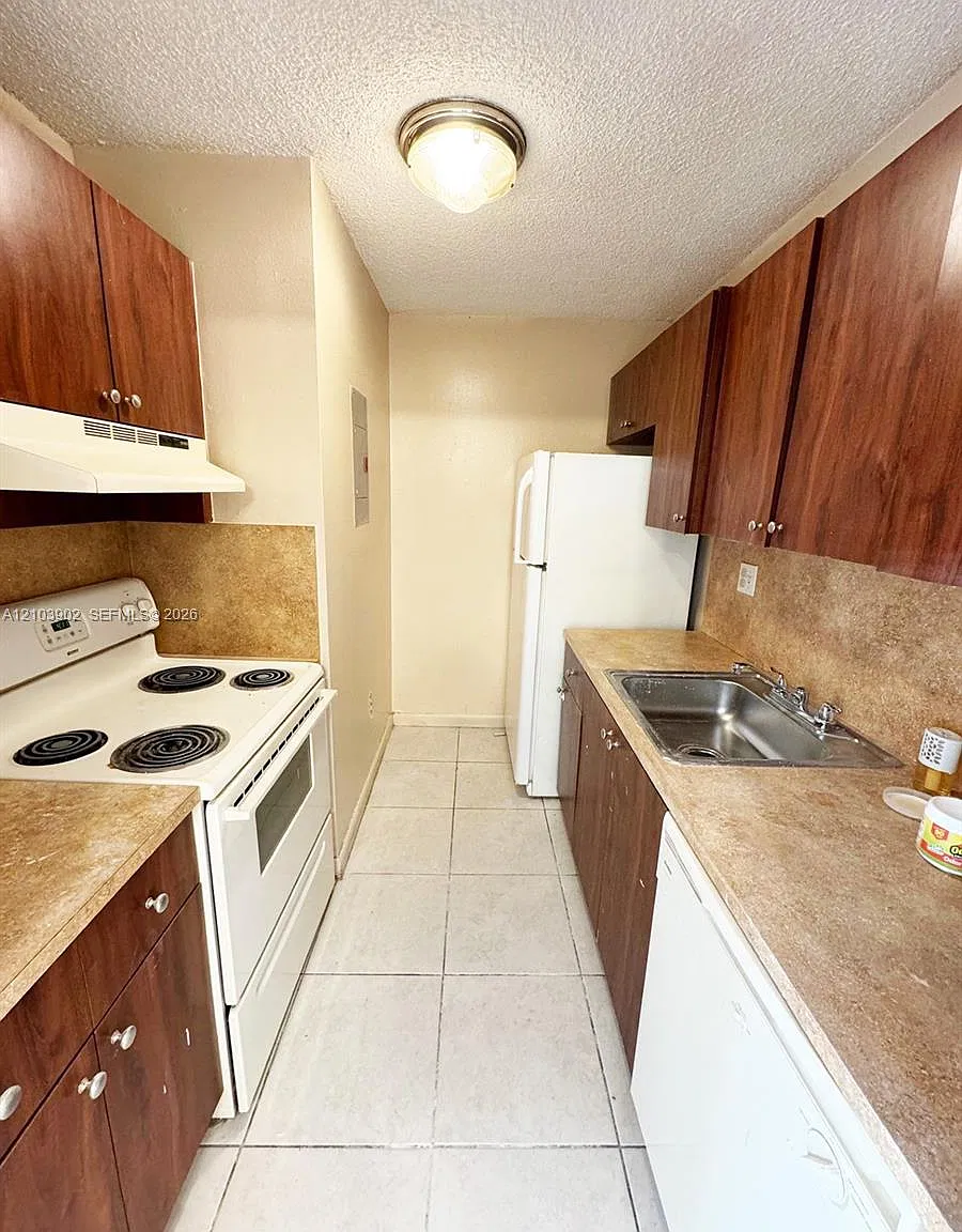 Magnolia Lane Condo — Photo 4