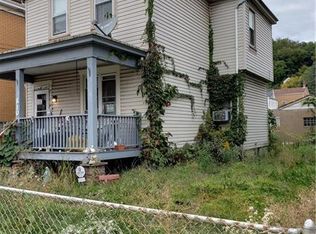 810 Woodward Ave, Mc Kees Rocks, PA 15136