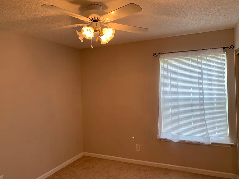 2136 Clearwater Dr #F — Photo 17