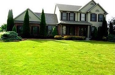 1st image of 590 Arborside Ln