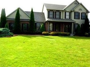 590 Arborside Ln, Avon Lake, OH 44012