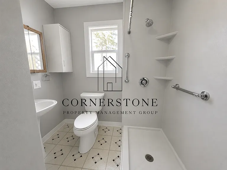 515 Pleasant St — Photo 5