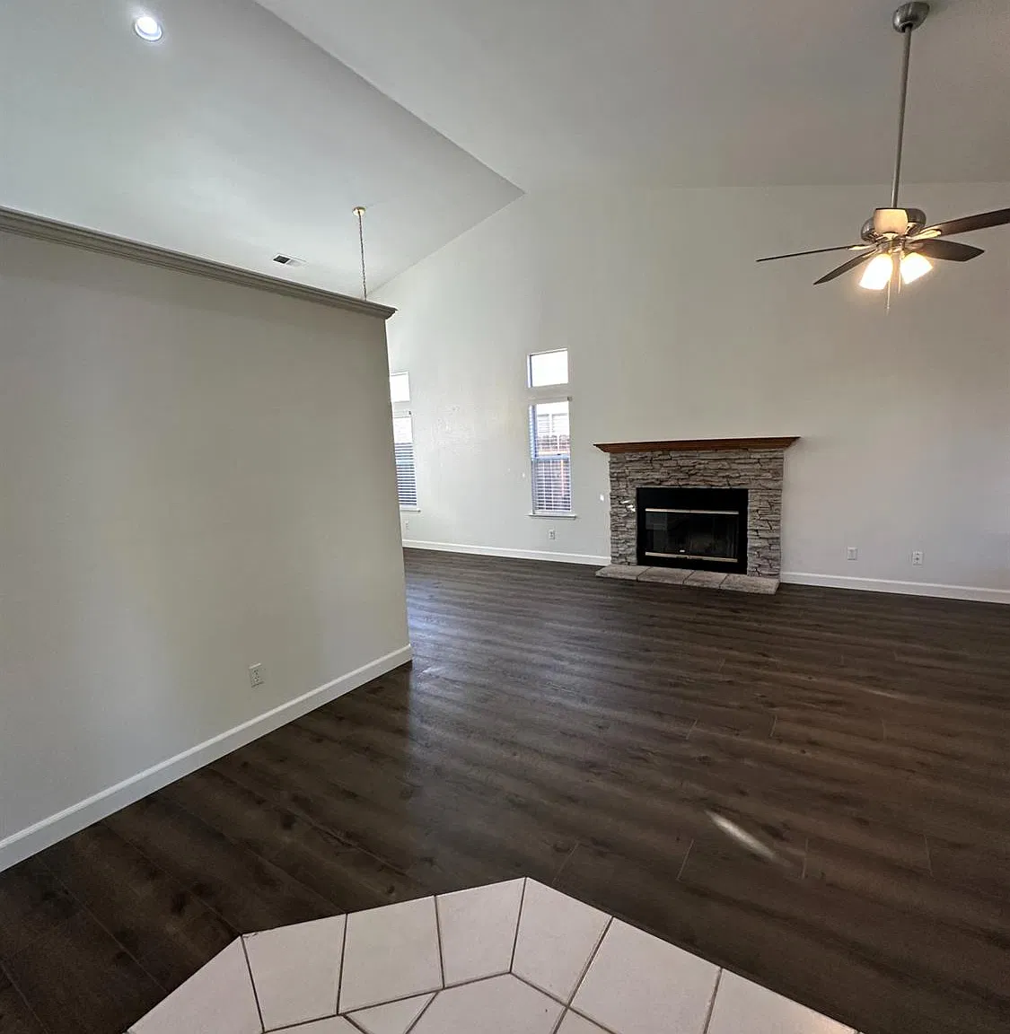 4 bed, 1853 sqft, $2,500 — Photo 3
