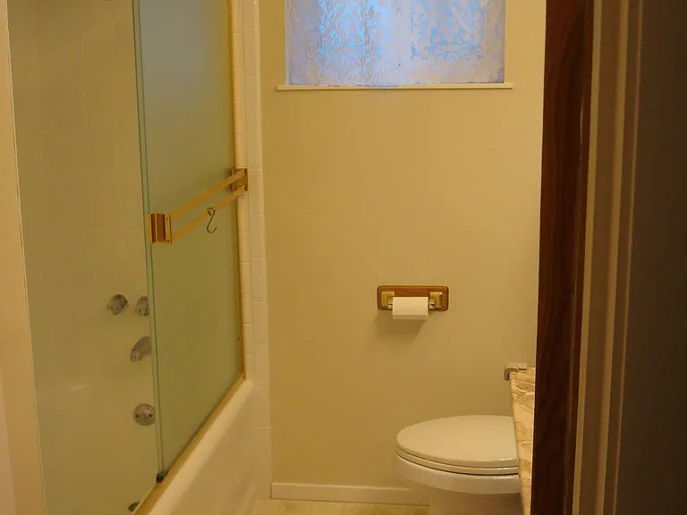 5235 Lawton Ave — Photo 8