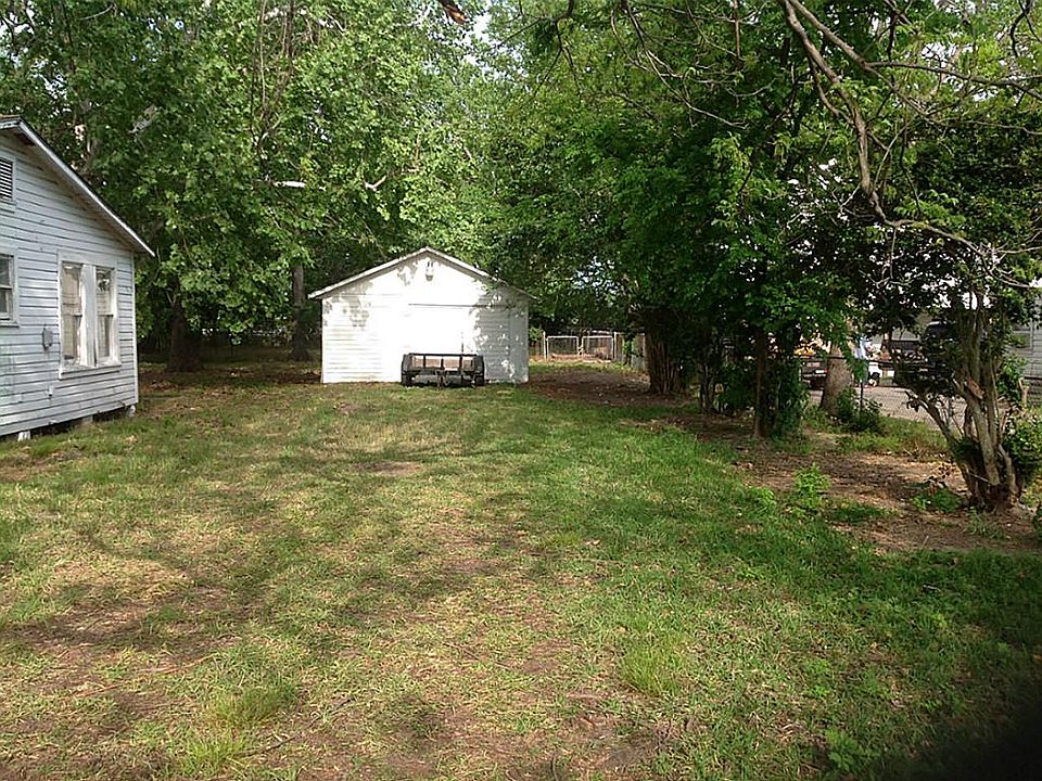 2nd image of 7114 Cochran St