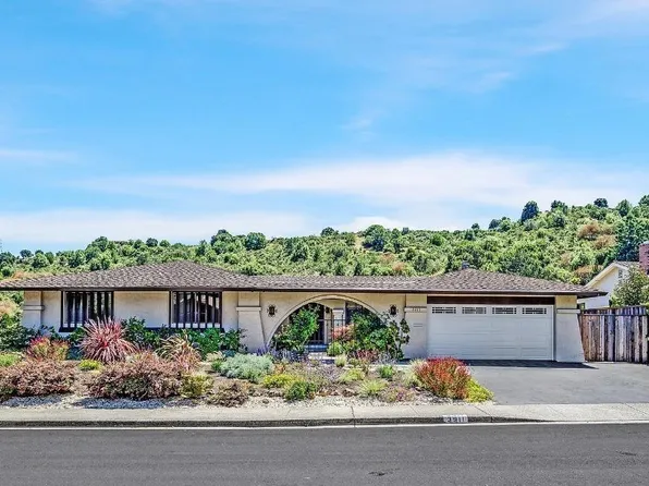 3911 Campolindo Drive, Moraga, CA 94556