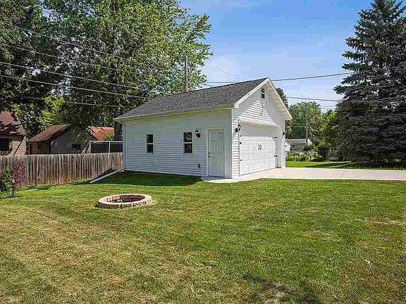 Garage built in 2017