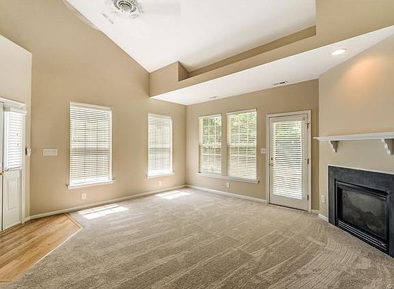 4th image of 4527 Beacon Hill Dr #4527