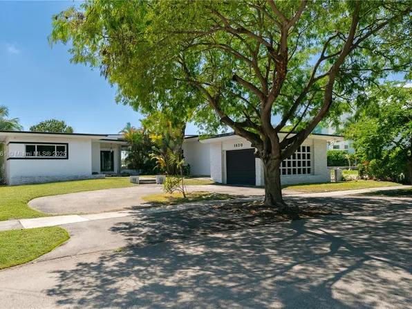 1820 Daytonia Rd, Miami Beach, FL 33141