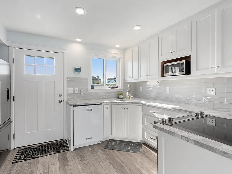 4038 Mayne Ln #2 — Photo 3