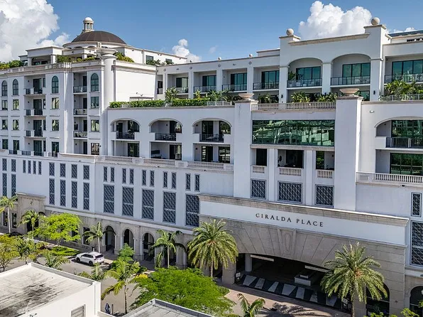 275 Giralda Ave #8C, Coral Gables, FL 33134