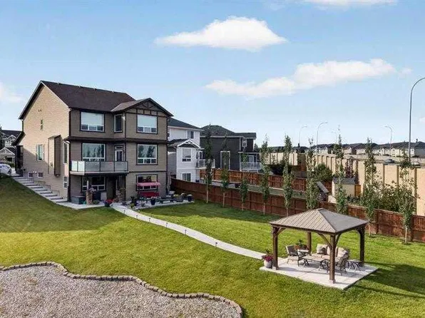 40 W Sherwood Mnr NW, Calgary, AB T3R 0N6