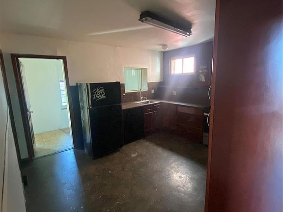 5th image of 7615 Vermont Ave