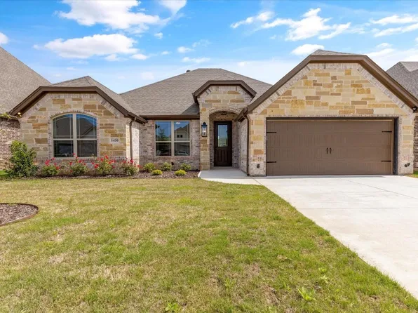 1450 Highland Park Cir, Granbury, TX 76048