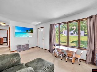 829 Madison St, Saint Peter, MN 56082