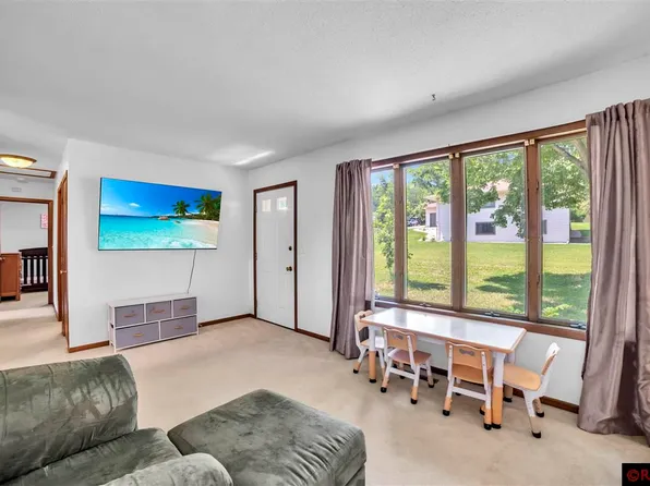 829 Madison St, Saint Peter, MN 56082