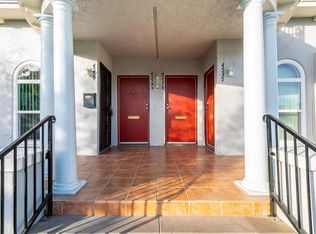 Bright and airy 2-bedroom 2-bath in Mid- City, Los Angeles, CA 90019