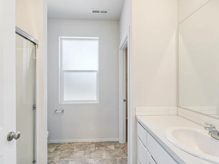11604 NE 16th St — Photo 14