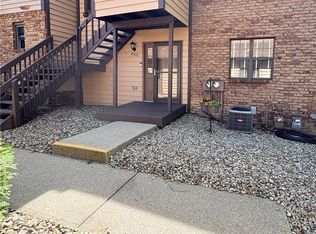 2317 Riverfront Pkwy, Cuyahoga Falls, OH 44221