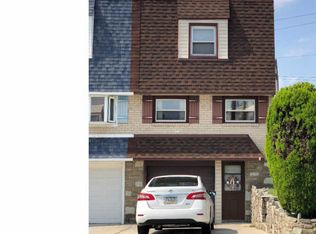 2762 Maxwell St, Philadelphia, PA 19136