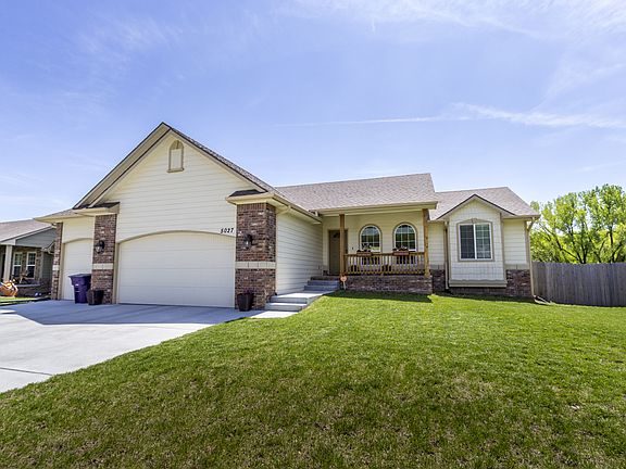 2nd image of 5027 Bramblewood Dr