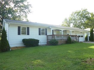 909 Kent Rd, Mexico, MO 65265