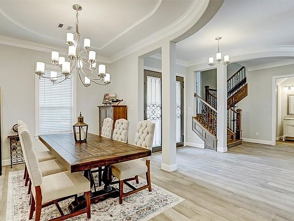 5th image of 908 Gadston Park Ln