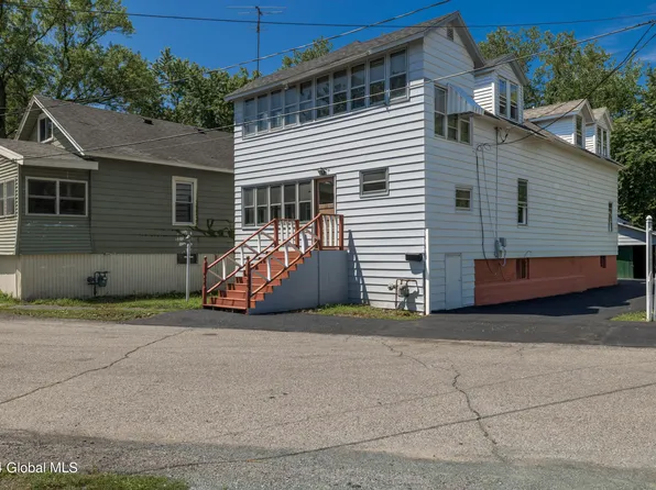 32 Lawrence Street, Watervliet, NY 12189