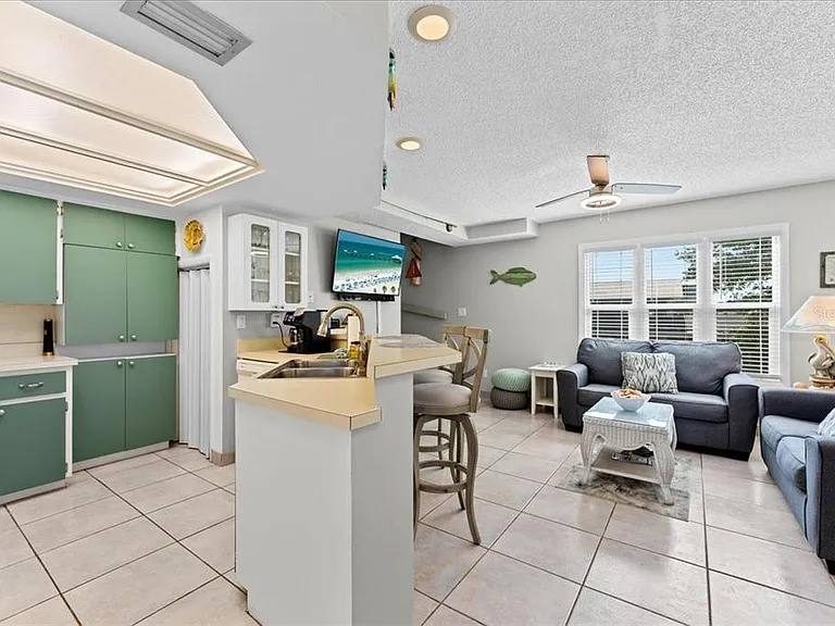 112 Gulf Blvd #A — Photo 11
