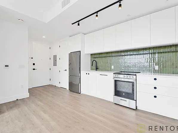 60 Cedar Street image 1 of 23