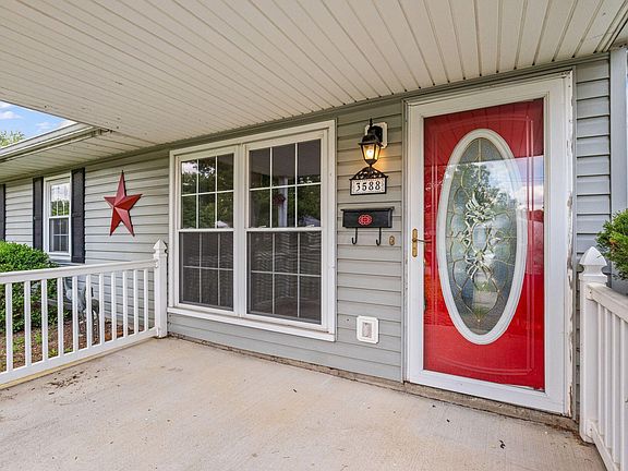 3rd image of 3588 Homestead Dr