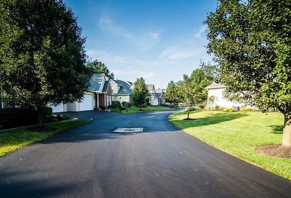 4th image of 795 Hawks Crest Ln