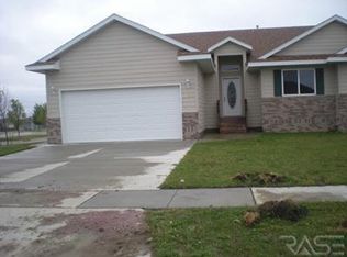 321 Summer Pl, Brandon, SD 57005