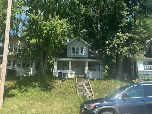 820 W 6th St, Davenport, IA 52802