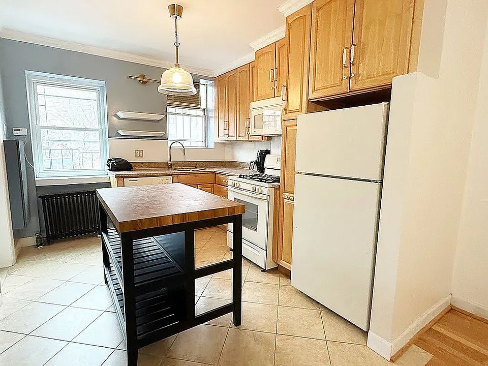 1st image of 529 2nd Ave APT 2