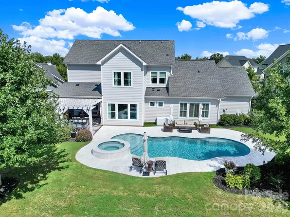 3053 Fish Story Ct, Fort Mill, SC 29708