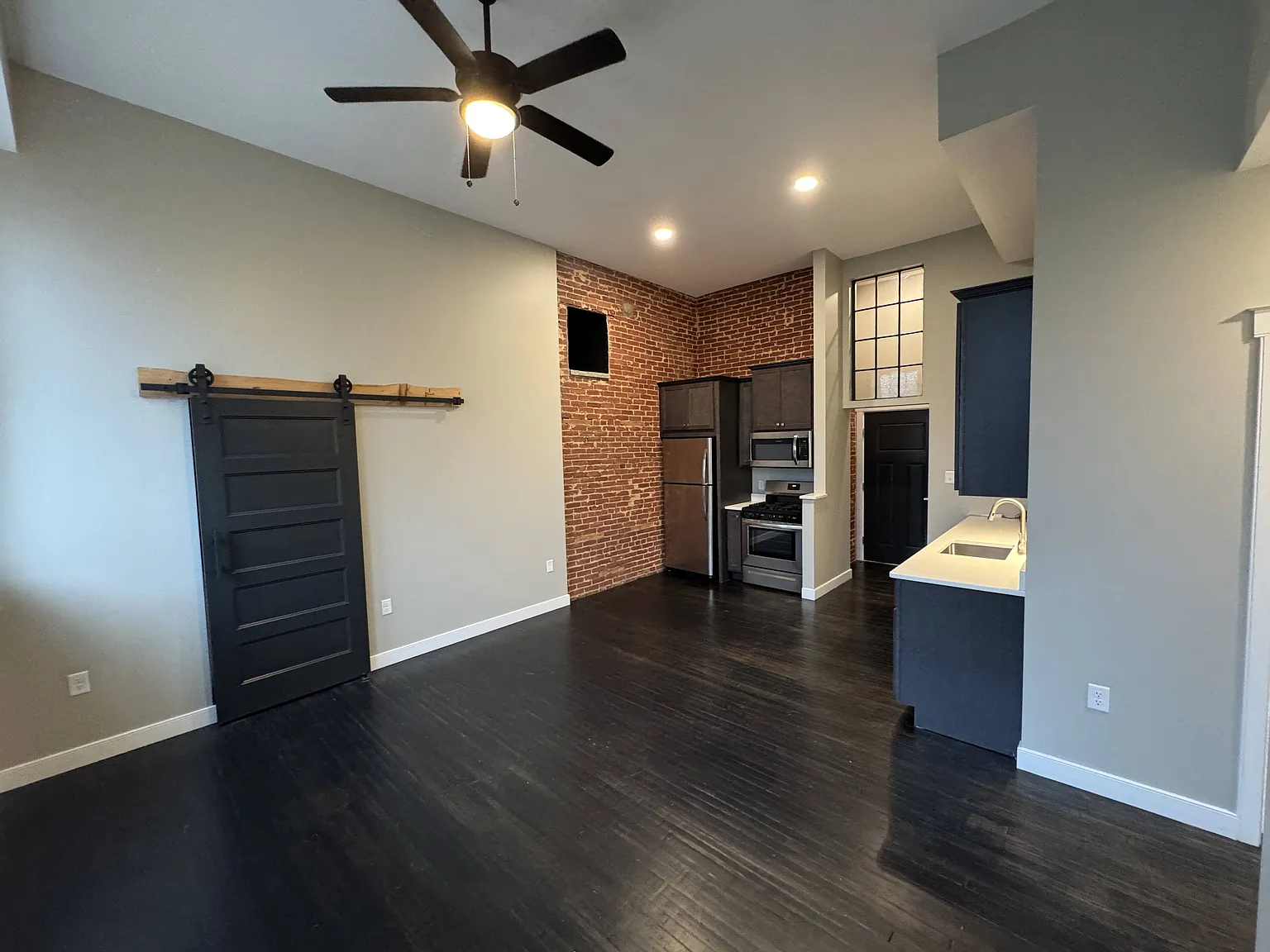 Hilltop Lofts — Photo 4
