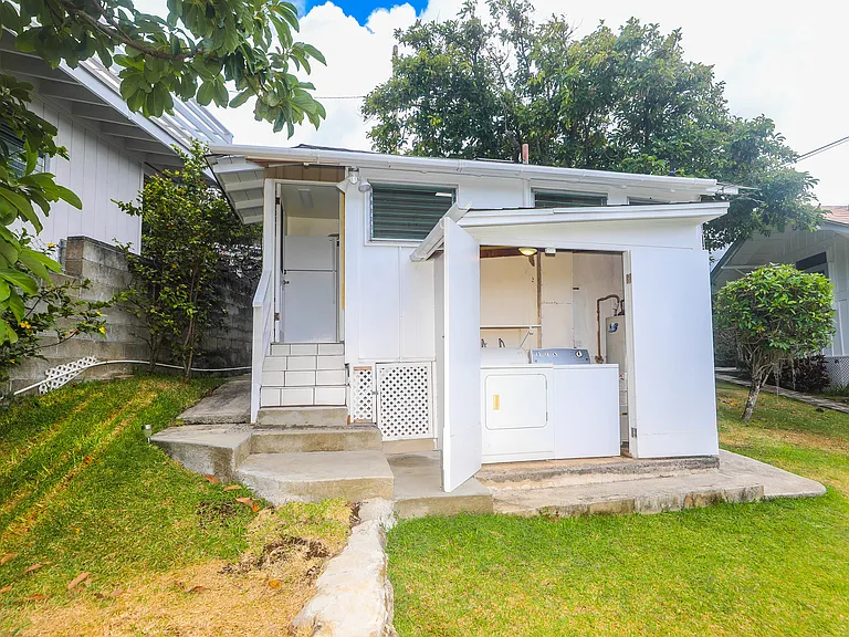 2534 E Manoa Rd #C — Photo 15