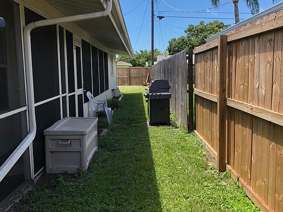 5th image of 370 Sunnyside Dr