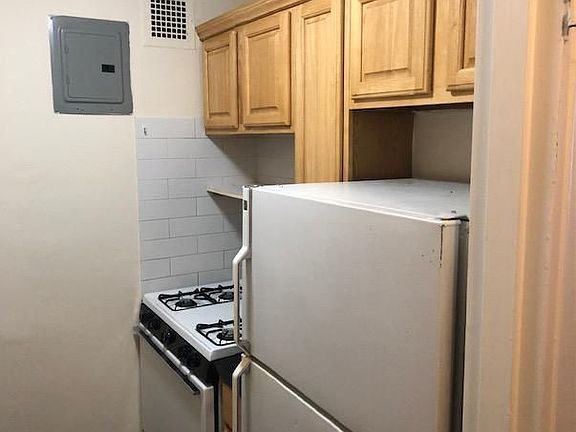 5th image of 1344 1st Ave #14G